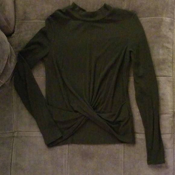 ⛔️SOLD⛔️Art class mock turtleneck twist front - Picture 1 of 3